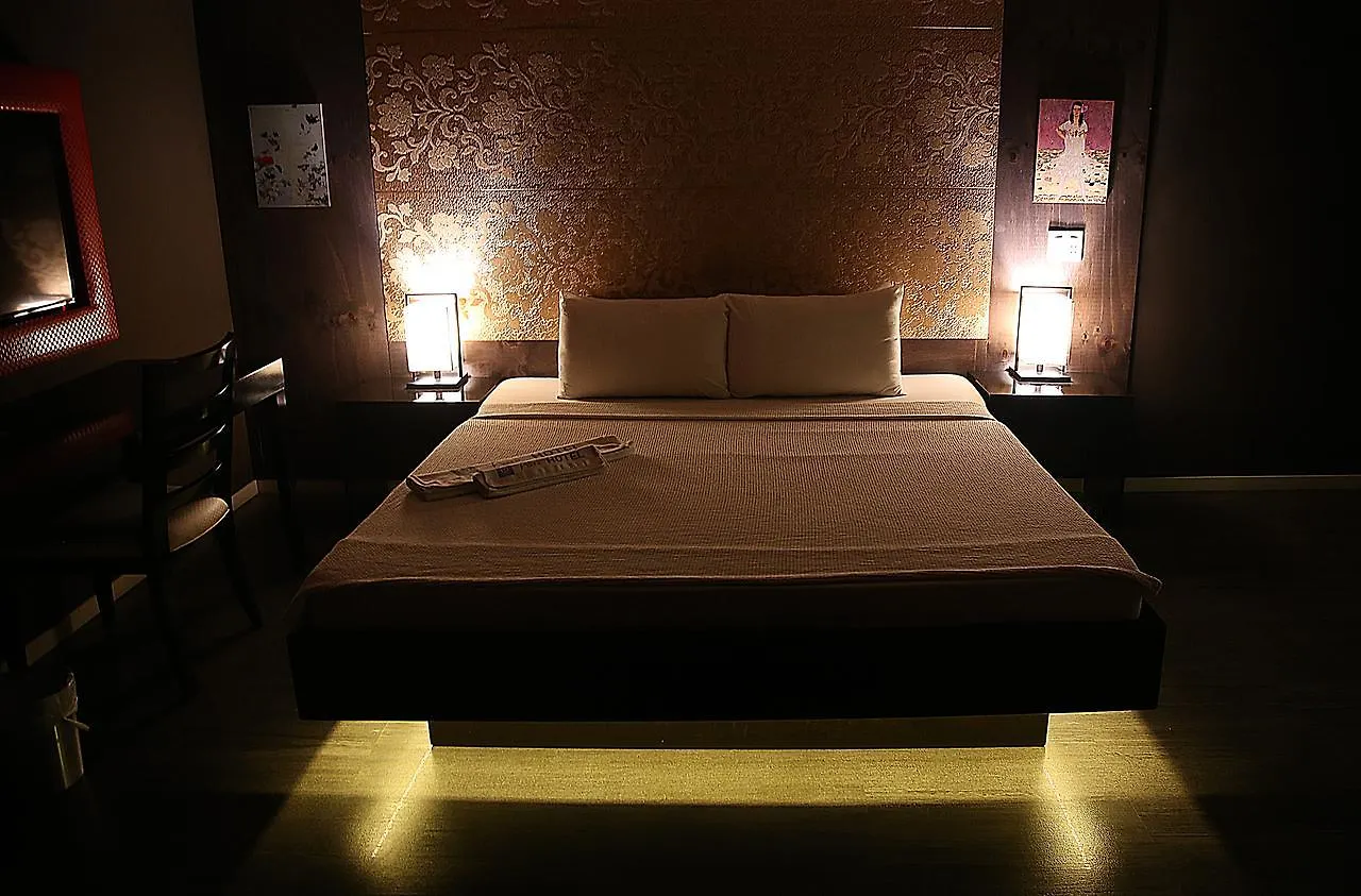 Bk Aura Hotel 앙헬레스 4*,  필리핀